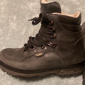 raichle hiking boots mens